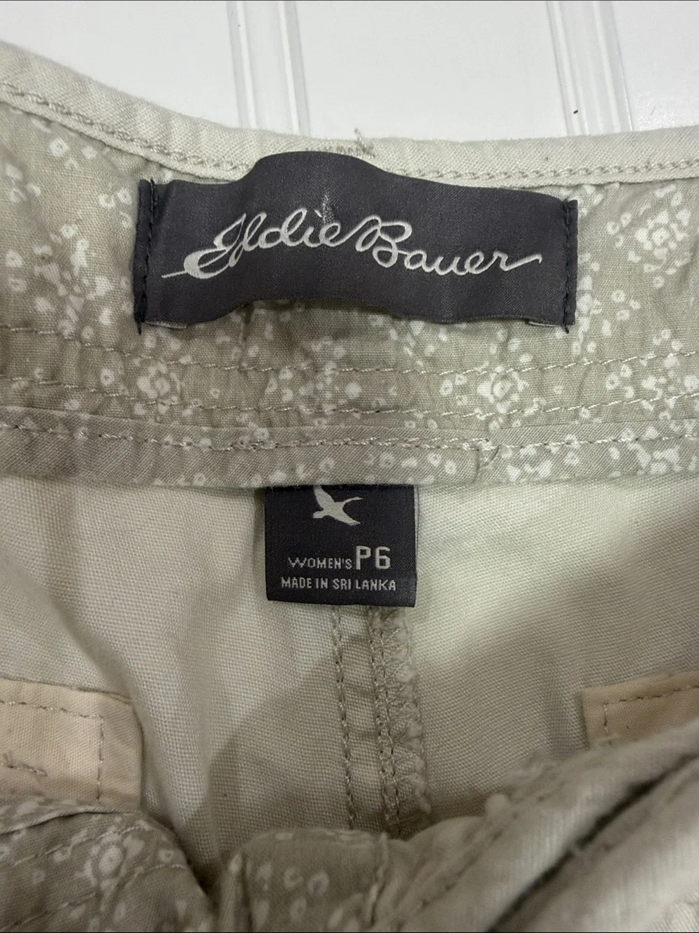 Eddie Bauer Women’s Khaki Chino Shorts Petite 6 Casual Hiking Size 6P